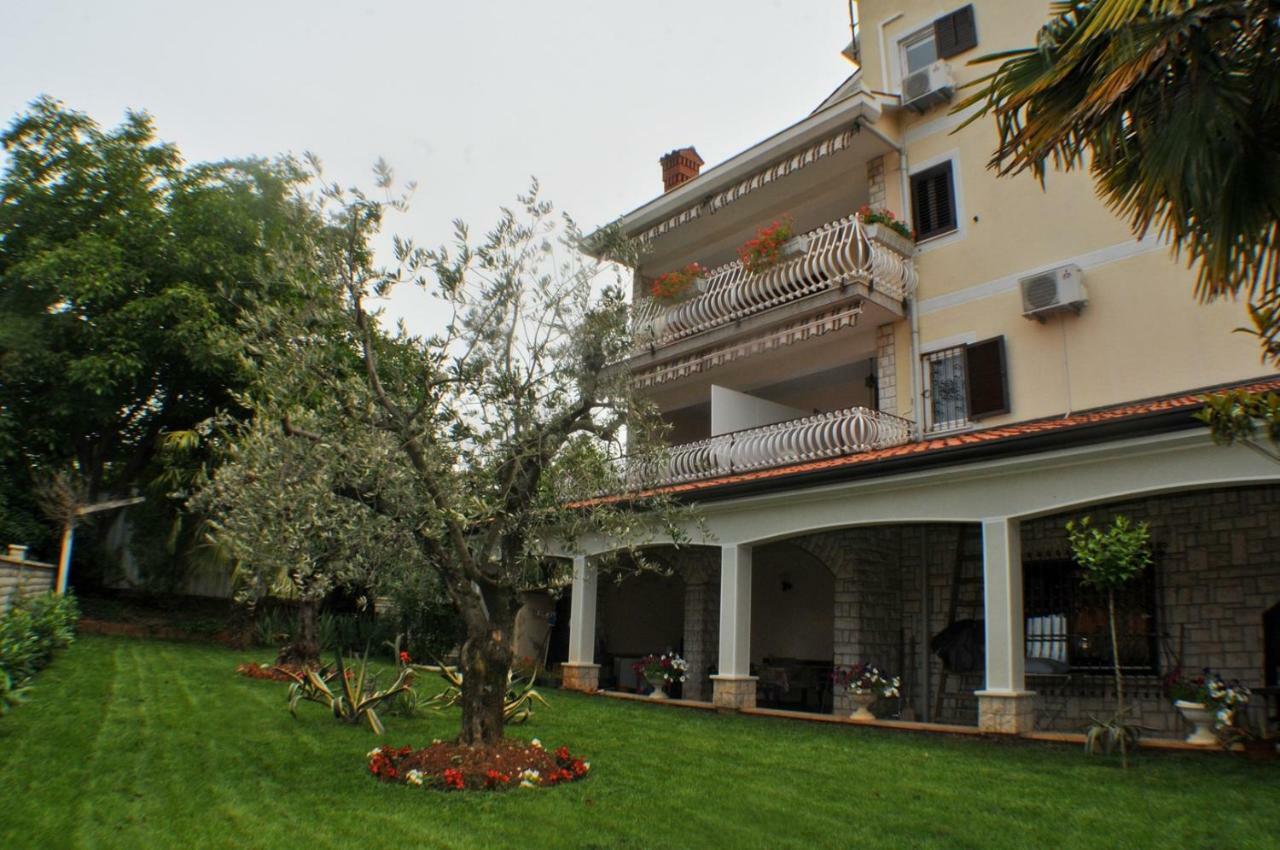 Haus Liliana Hotel Tar-Vabriga Екстериор снимка