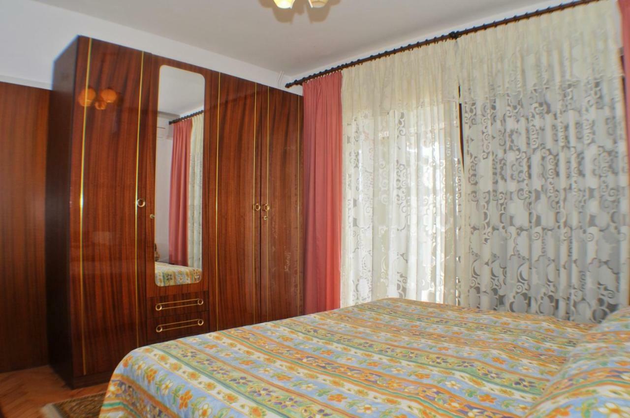 Haus Liliana Hotel Tar-Vabriga Екстериор снимка