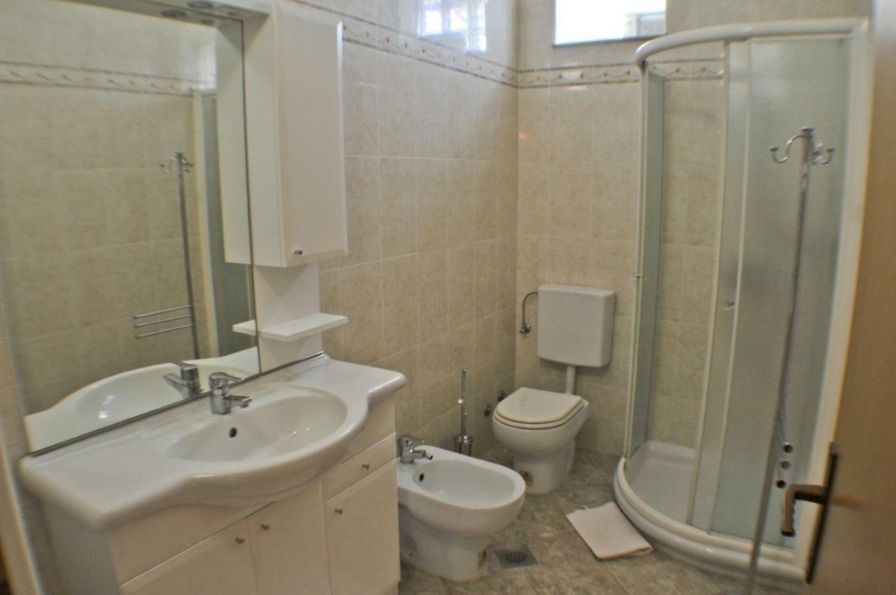 Haus Liliana Hotel Tar-Vabriga Екстериор снимка