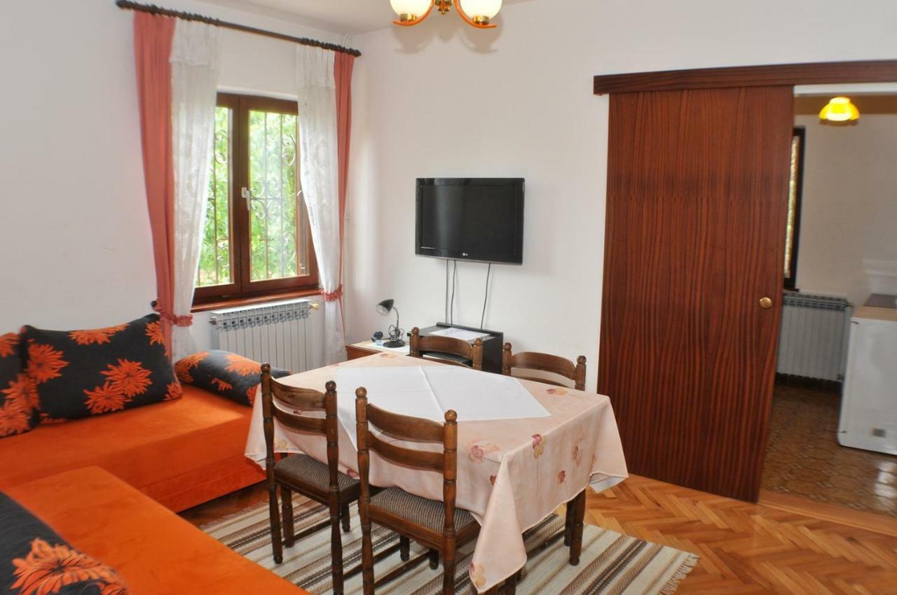 Haus Liliana Hotel Tar-Vabriga Екстериор снимка