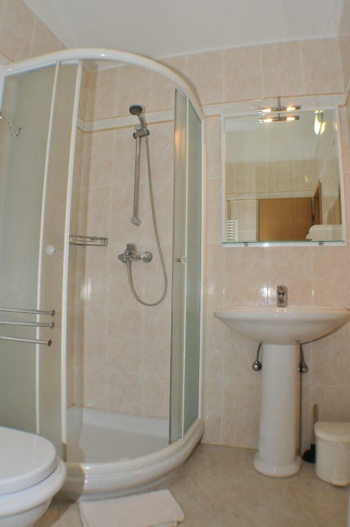 Haus Liliana Hotel Tar-Vabriga Екстериор снимка