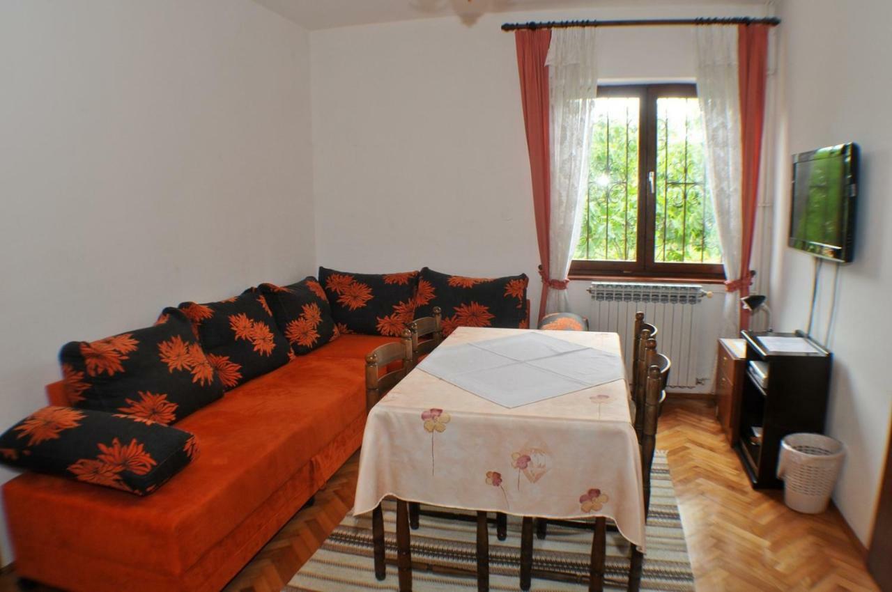 Haus Liliana Hotel Tar-Vabriga Екстериор снимка