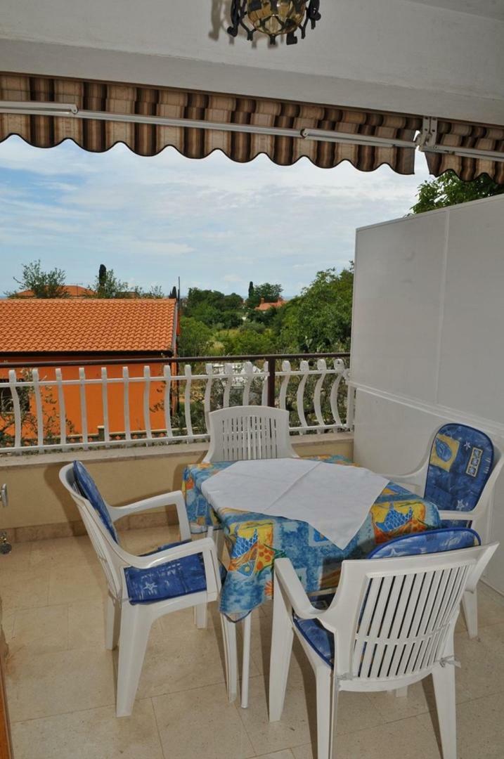 Haus Liliana Hotel Tar-Vabriga Екстериор снимка